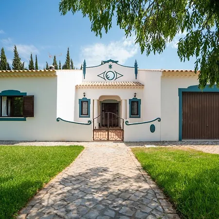 Traditonal Three Bedroom Alegria