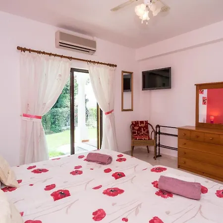 Villa Traditonal Three Bedroom Alegria Loule