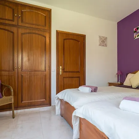 Traditonal Three Bedroom Alegria * Loule