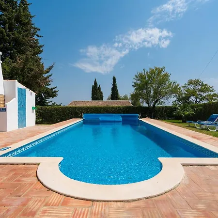 Traditonal Three Bedroom Alegria Villa Loule