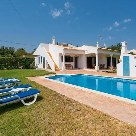 Traditonal Three Bedroom Alegria * Loulé