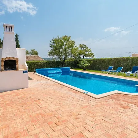 Vila Traditonal Three Bedroom Alegria Loulé