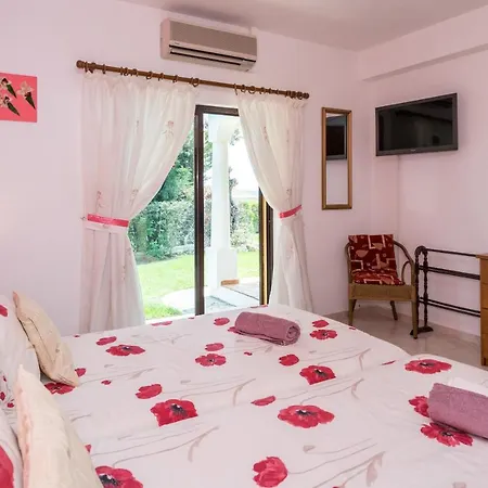 Traditonal Three Bedroom Alegria Loulé