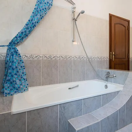 Traditonal Three Bedroom Alegria *